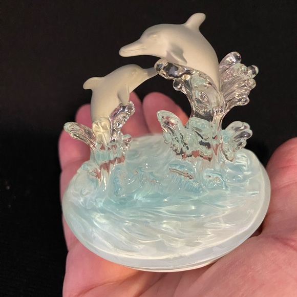 Christian Riese Lassen Porcelain Music Box.Dolphin Majesty.  Dated 2002 - Picture 7 of 8